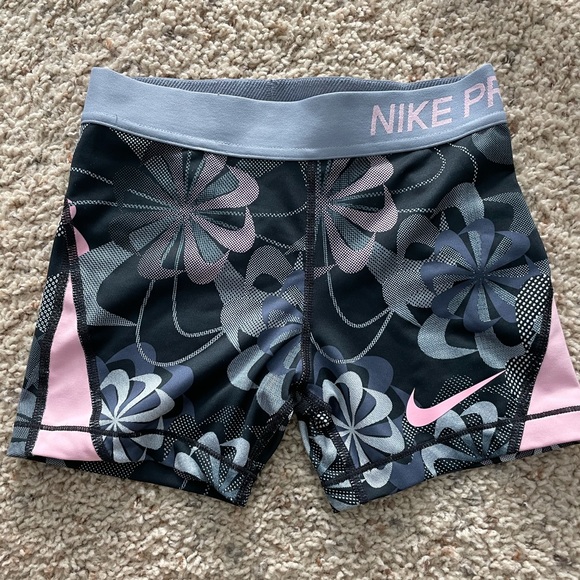 Floral Nike pro shorts
